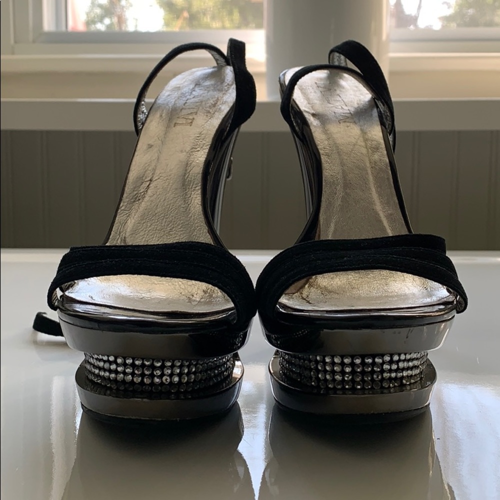 Italian heals - Picture 2 of 3